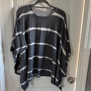 JODIFL Black and White Striped Tunic